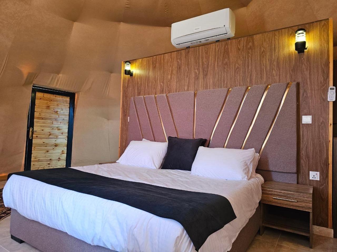 Wadi Rum Oscar Camp Екстер'єр фото