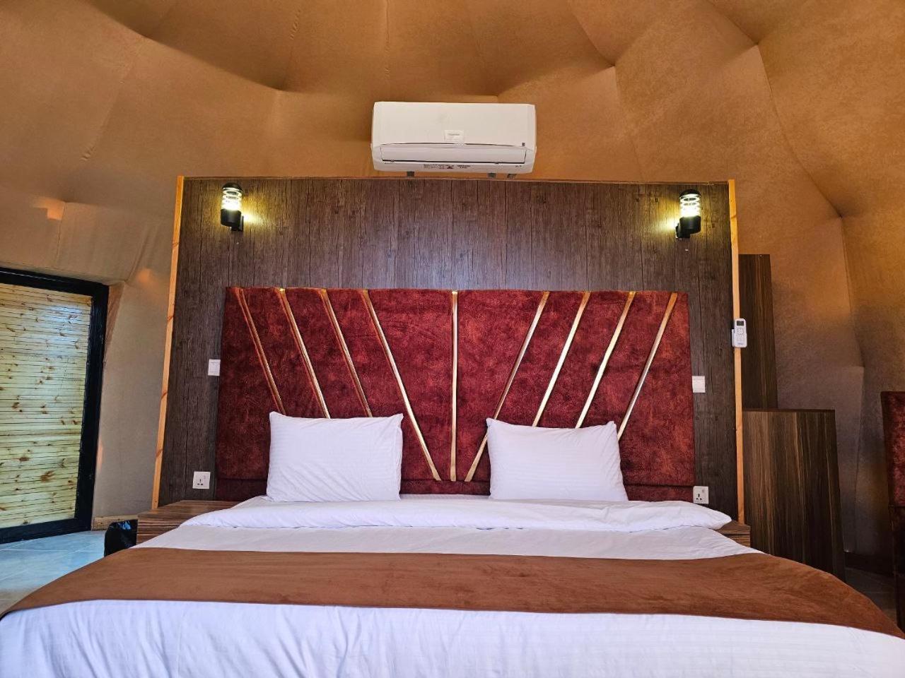 Wadi Rum Oscar Camp Екстер'єр фото